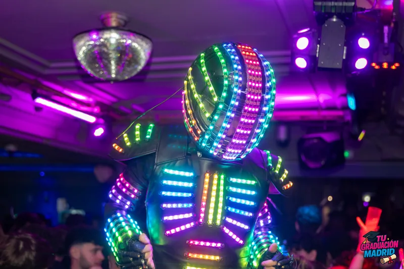Fiesta de graduación con barra libre y DJ